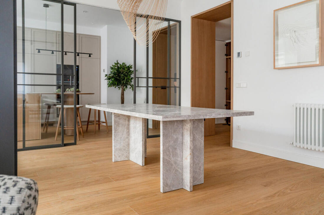 Canto Dining Table