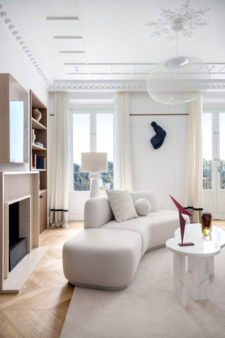 Serena Sofa