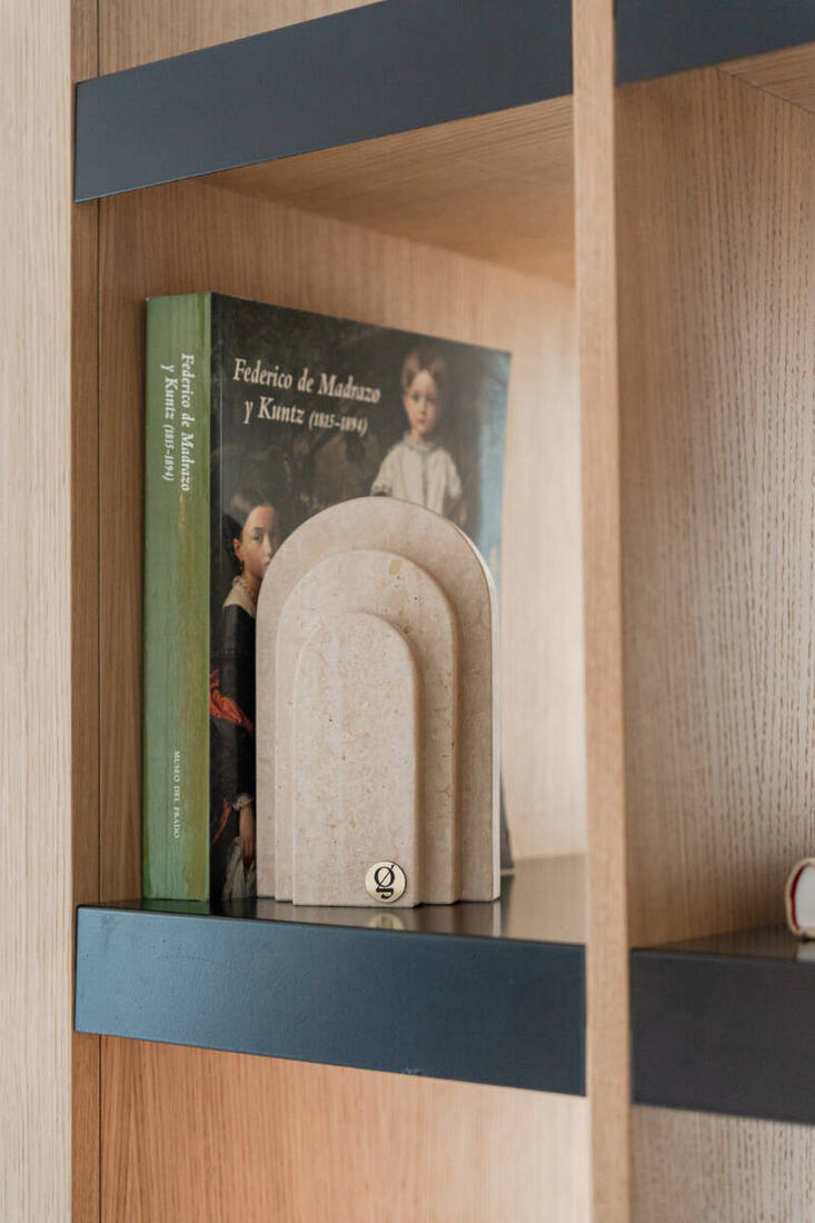 Arco Bookends 6